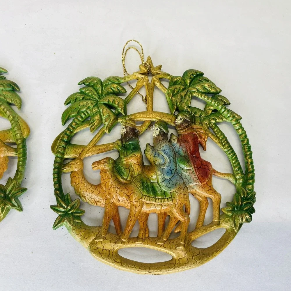 2VTG Christmas Hard Plastic Ornament 3 Wise Men Kings Nativity Palm Trees Camels